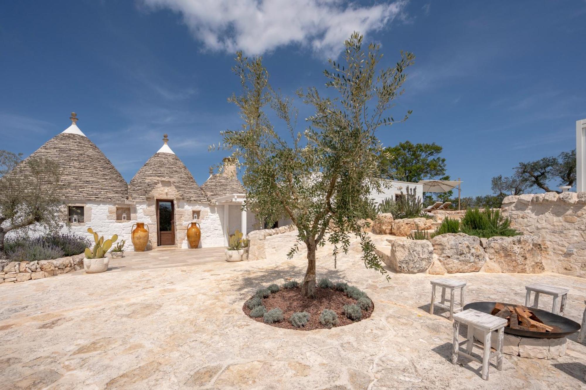Trullo Perla Greta - Luxury Country Villa & Private Heated Pool Alberobello Exterior photo