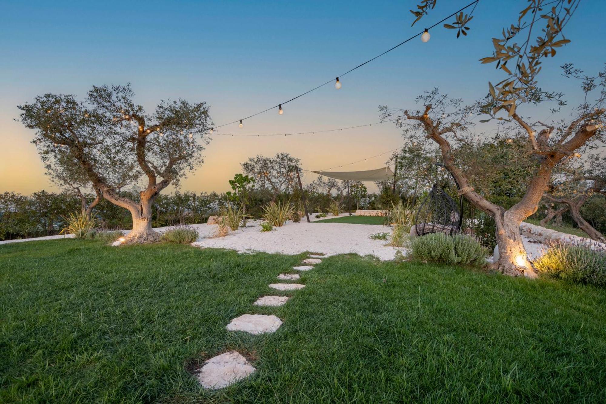 Trullo Perla Greta - Luxury Country Villa & Private Heated Pool Alberobello Exterior photo